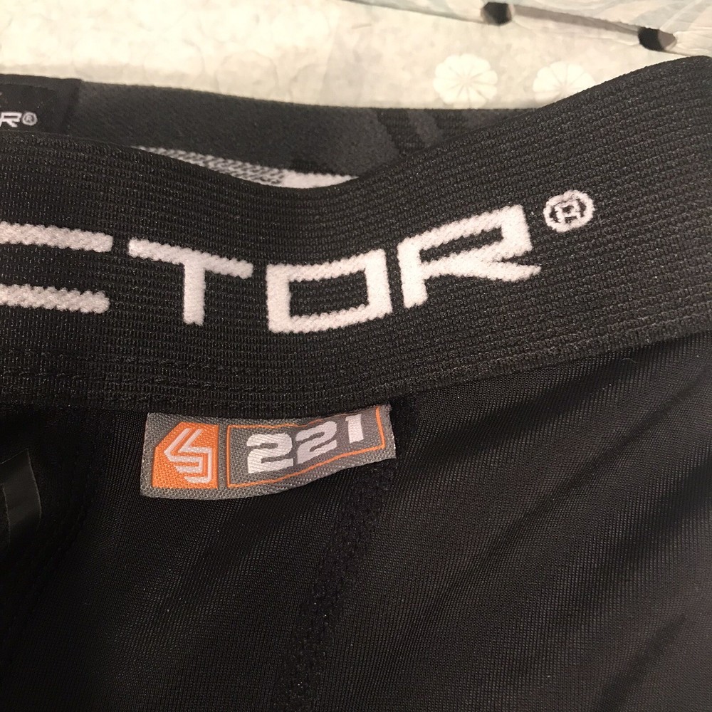 Shock Doctor Core Compression Short with Bioflex Cup Boys XL Black New