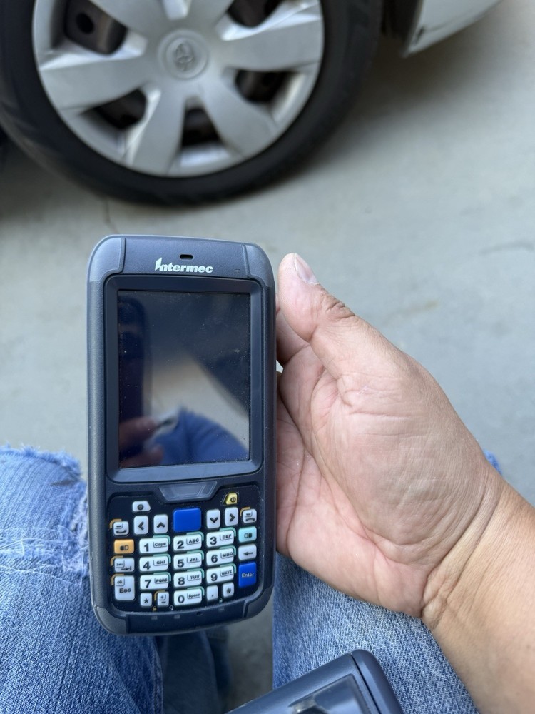 Intermec CN70e Mobile Computer Barcode Scanner with Cradle 1002UU01 with charger