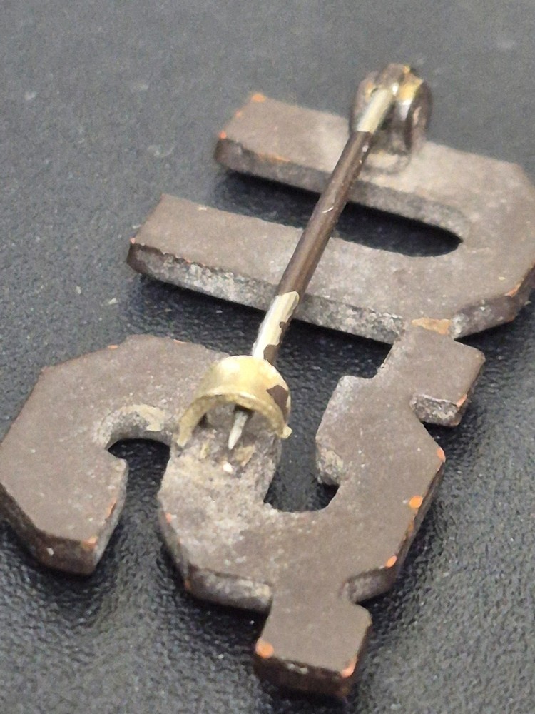 WW1 Era Pin Back U.S. Insignia