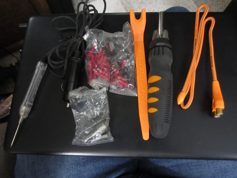 Scosche Stereo Tool Kit