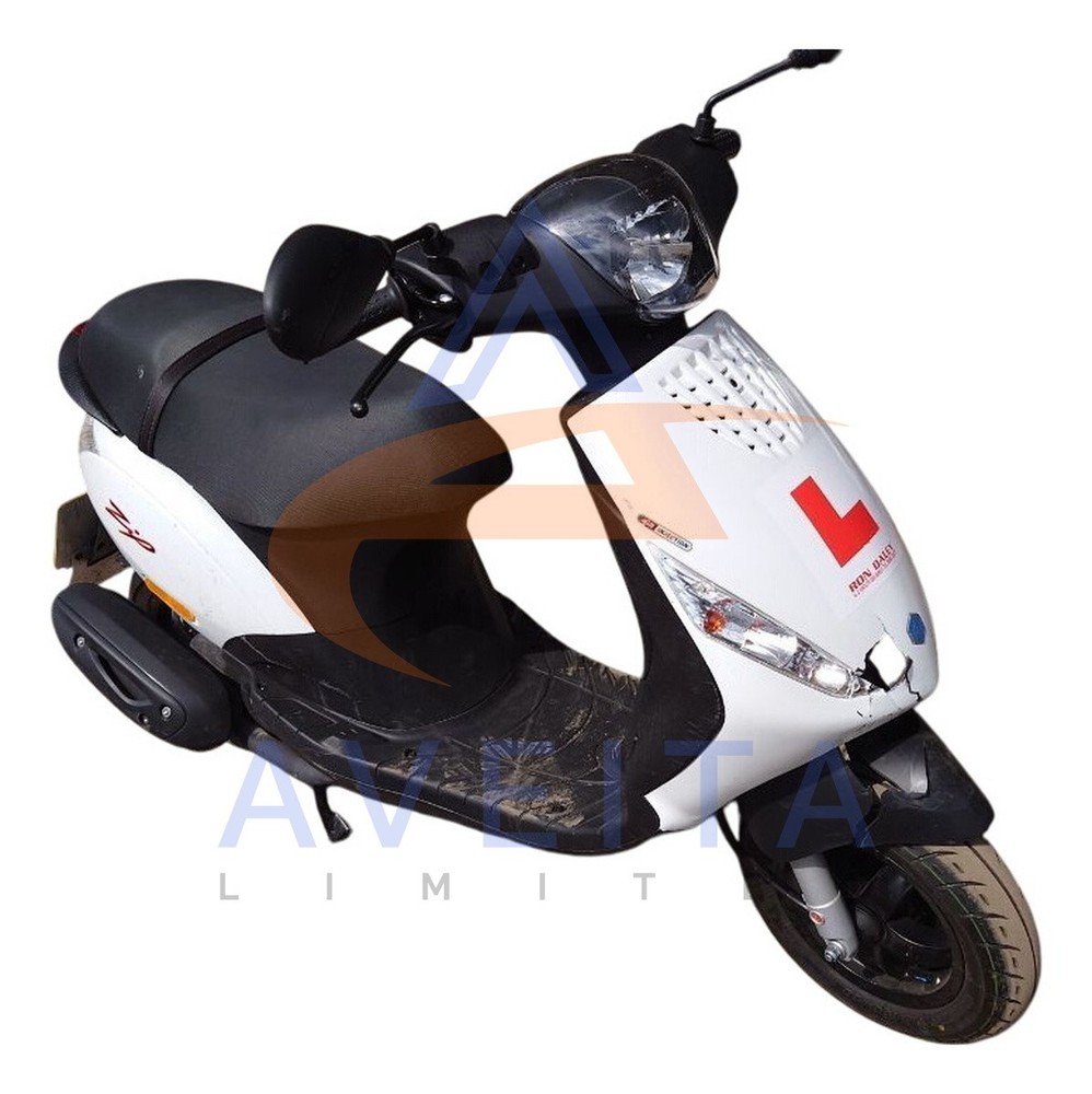 PIAGGIO zip 2025 Headlight clocks and fairings