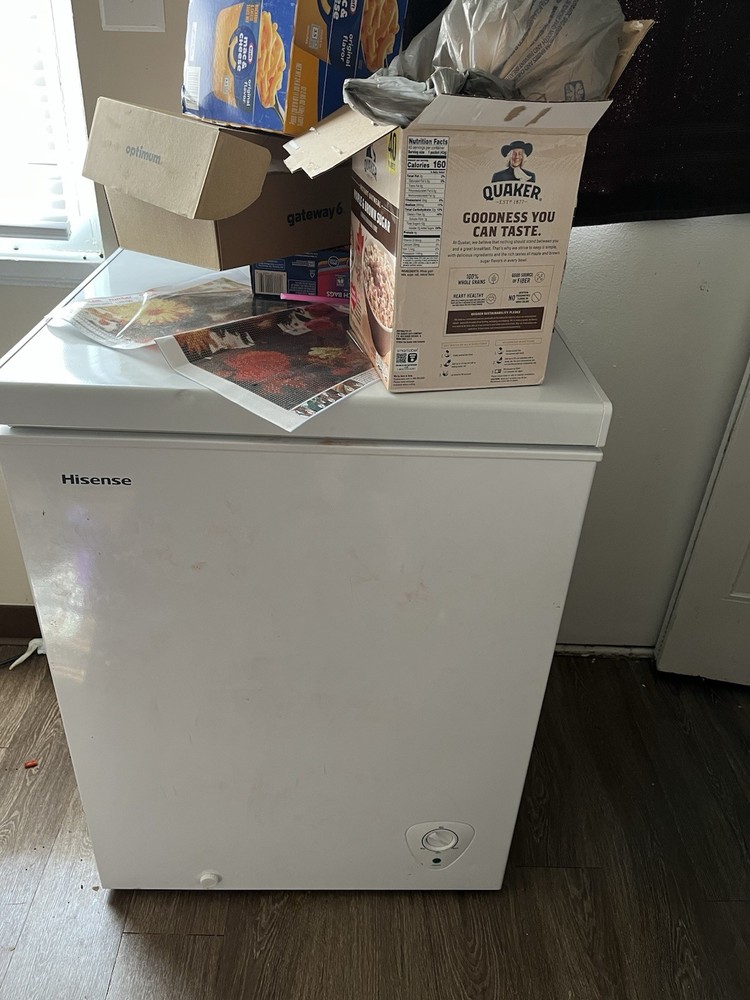 Hisense Chest Freezer With Adjustable Thermostat Control