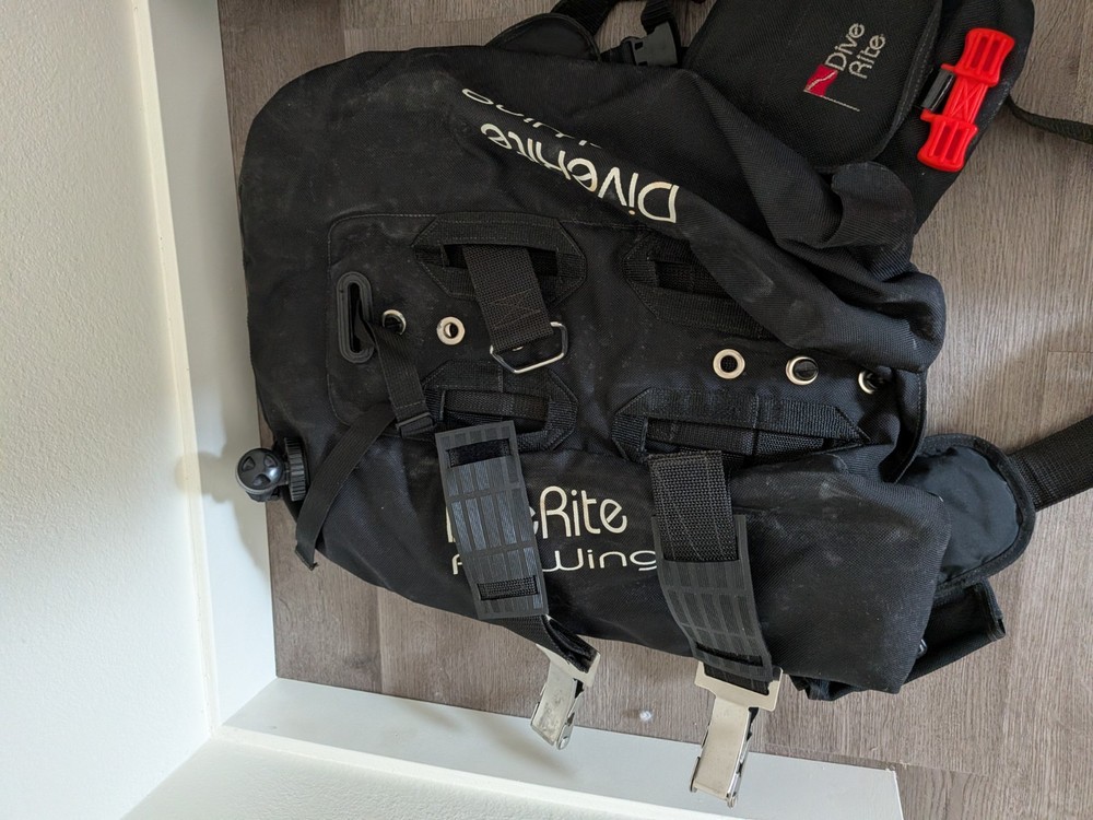 Dive Rite Transpac Scuba BCD Size S With rec wing