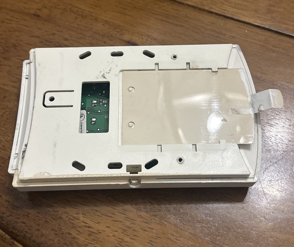 CaddxGE/INTERLOGIX NetworX NX-124A Security Command Center Keypad