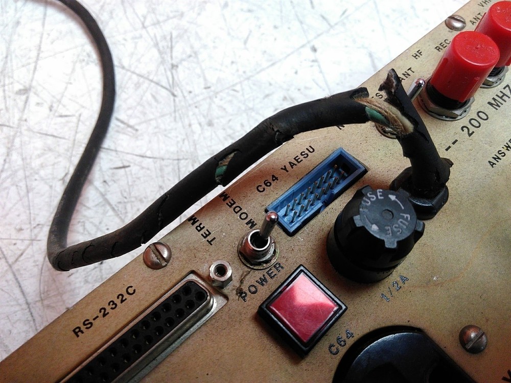 Defective Yaesu-C64 Interface Power Strip AS-IS