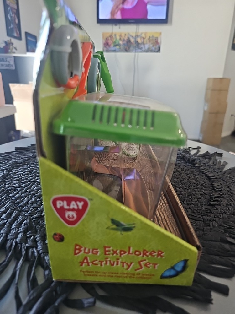 Outdoor Explorer Bug Explorer Activity Set & Field Guide Terrain Set
