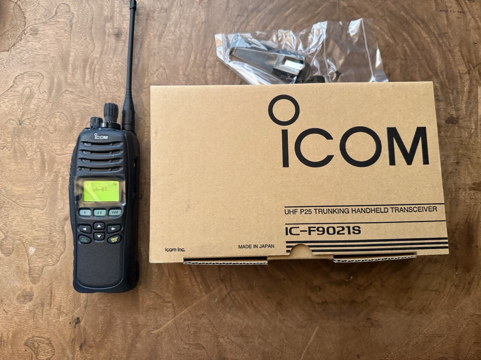 Icom IC-F9021S 440-470MHz  P25 Analog conventional portable radio NEW
