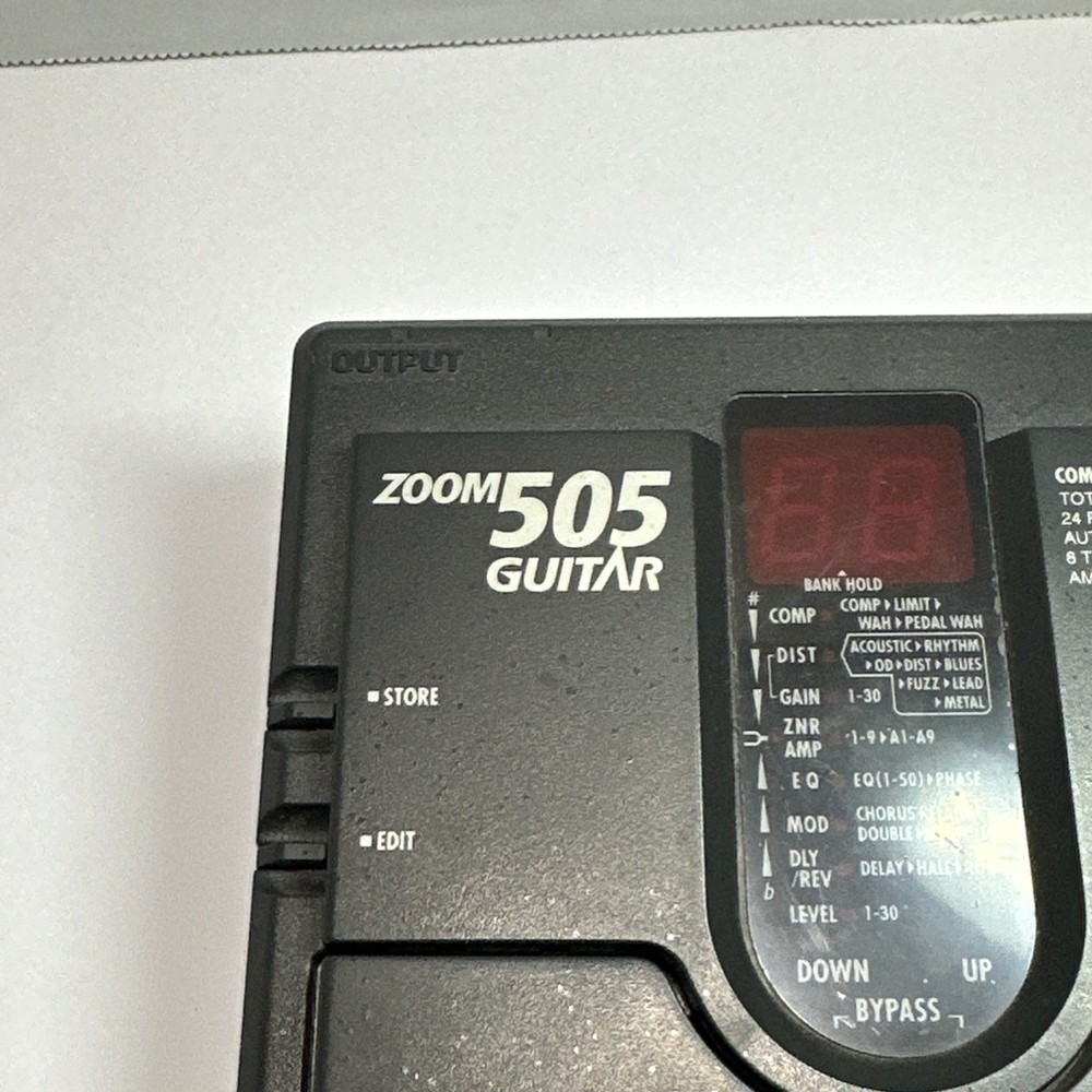 Zoom 505 Guitar Compact Multi Effects Processor Pedal Only Untested