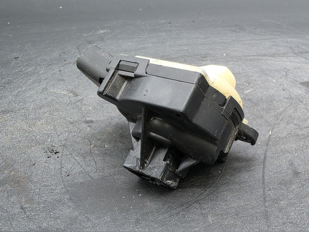 OEM Mopar Ignition Switch 4685719AI Used