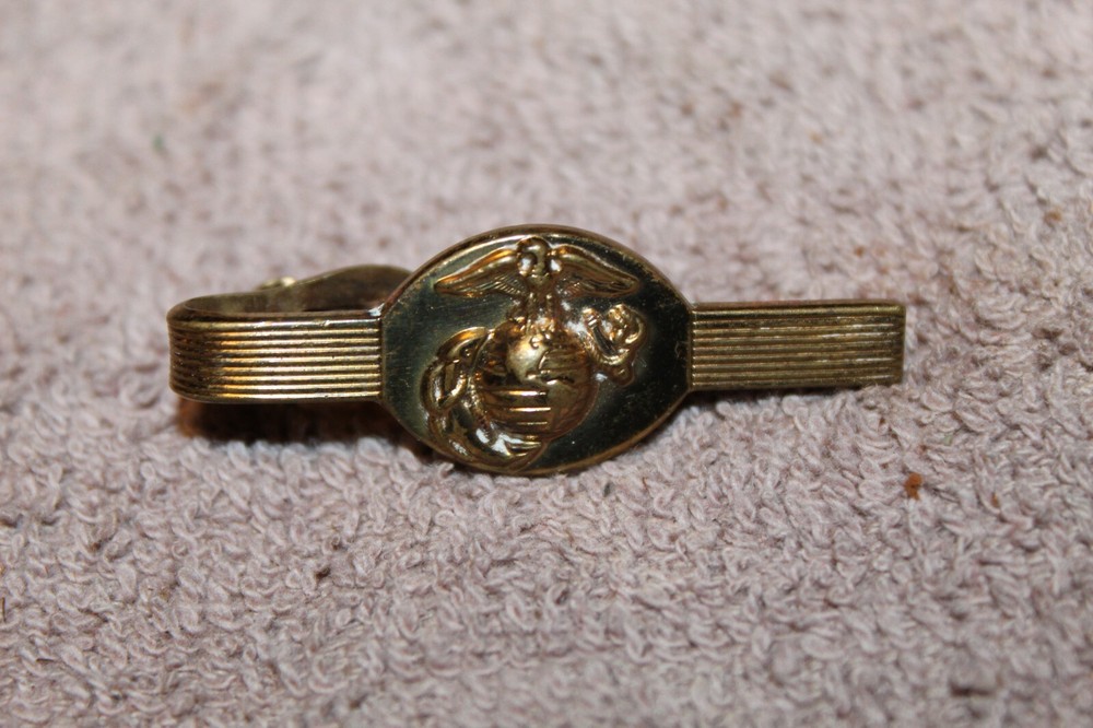 Original WW2 U.S. Marine's 'EGA' Metal Uniform Tie Clip