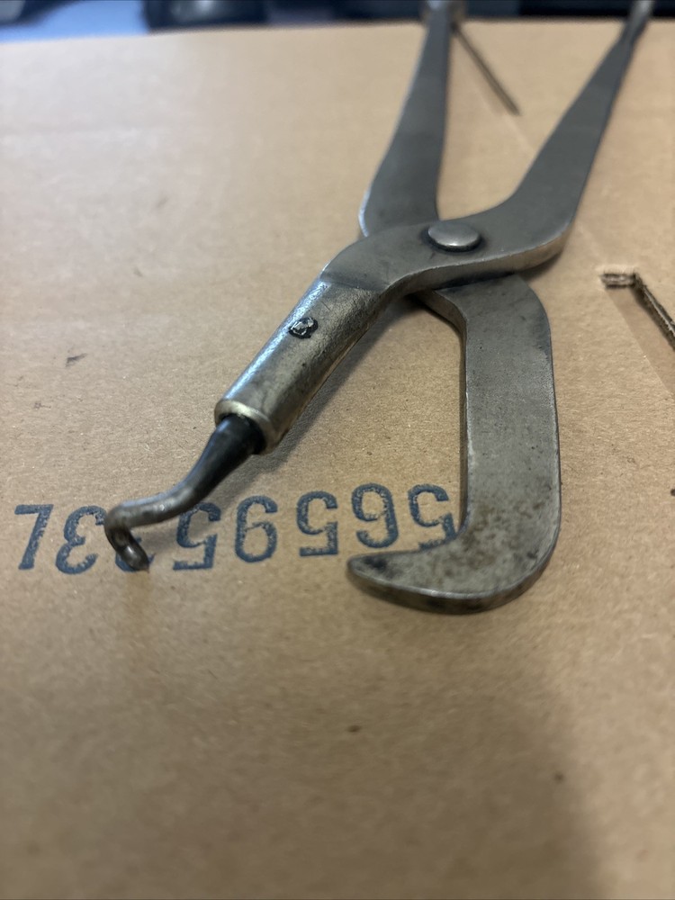 Snap-on Tools 131A - 13.5” Long Brake Spring Pliers w/ Replaceable Hook USA