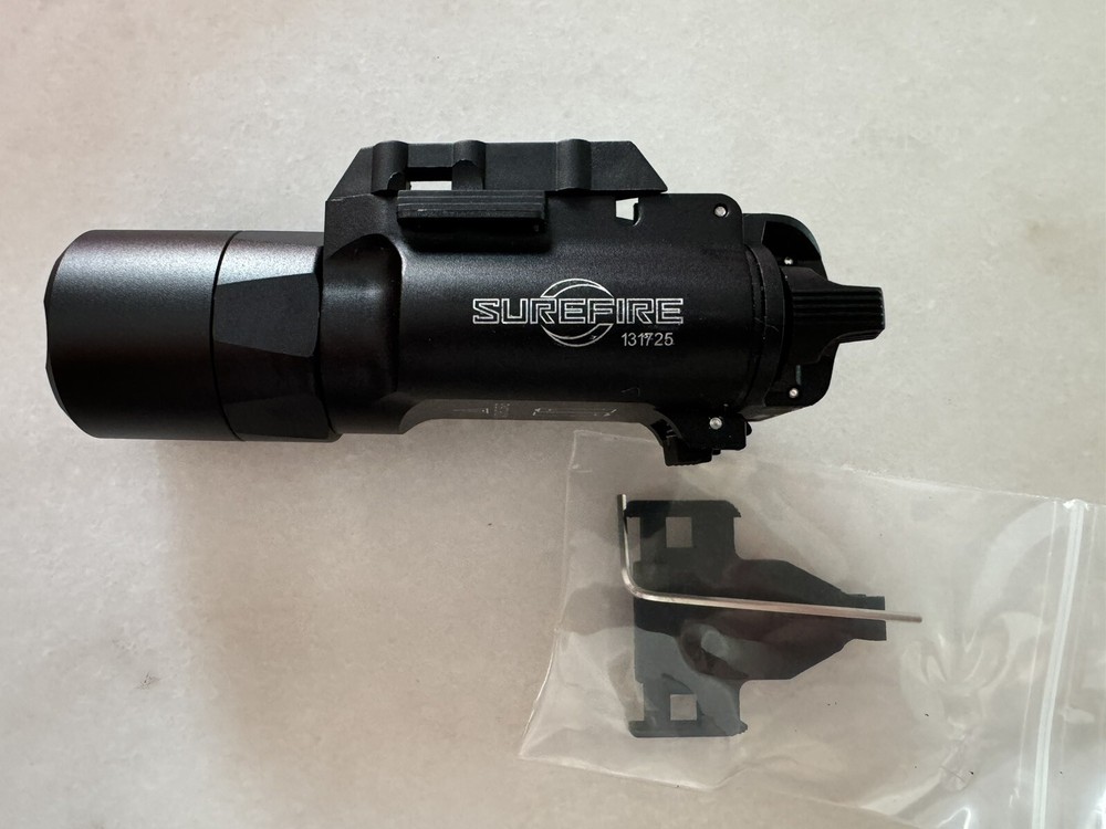 Surefire X300U-A 1000 Lumens Weapon Light
