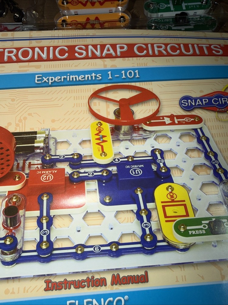Snap Circuits Classic SC-300 Electronics Exploration Kit Opened Box Nice