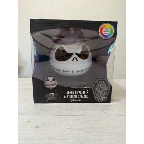 Jack Skellington Aroma Diffuser & Wireless Bluetooth Speaker LED lights NEW