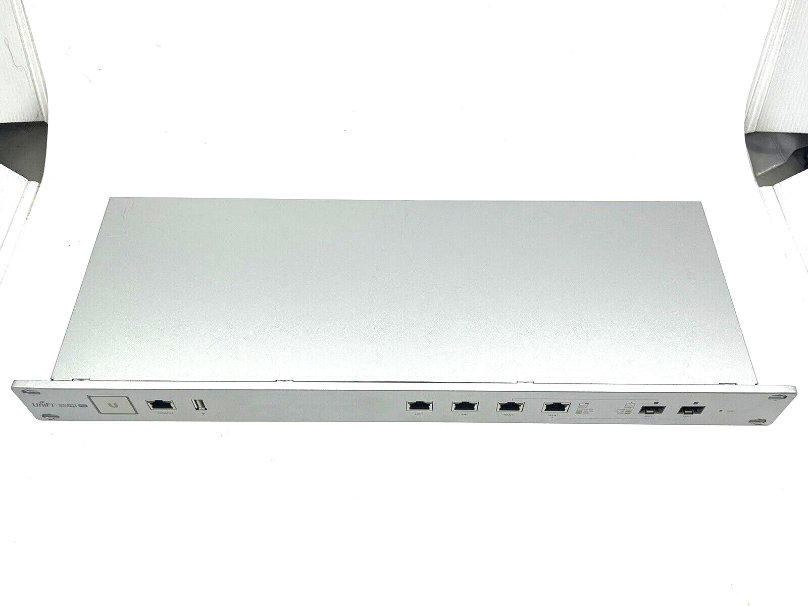 Ubiquiti Networks Unifi Security Gateway Pro 4 USG-PRO-4