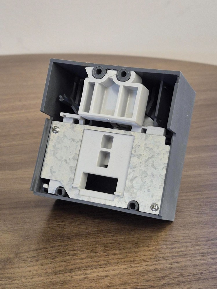 ABB KT3VD-M Variable Depth Operating Mechanism (New - Open Box)