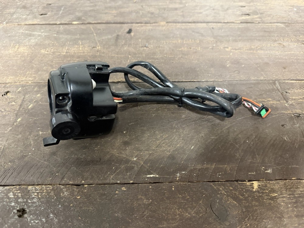 2011 Harley Davidson Softail Heritage Shrine Deluxe STD Right Control Switch