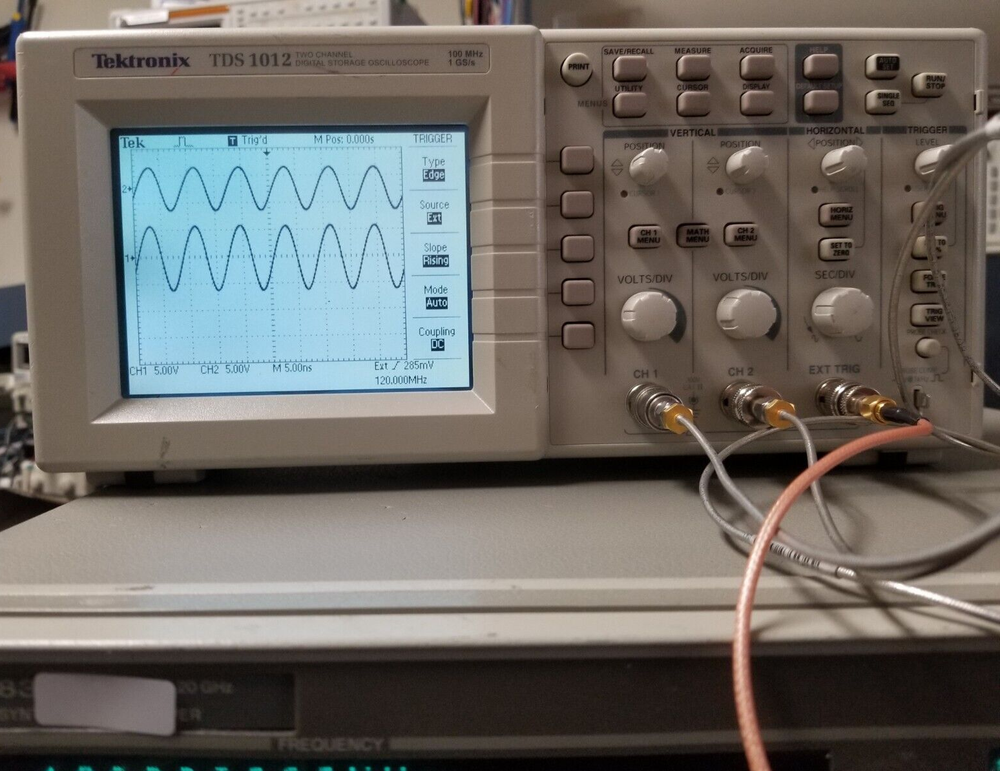 Tektronix TDS1012 100MHz DSO FULLY WORKING With 2 probes FFT function Bright LCD