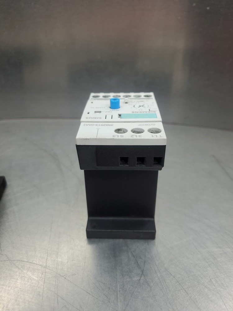 SIEMENS 3RB2016-1PB0 SOLID STATE OVERLOAD RELAY w/3RB2913-0AA1 MODULE 4E-51