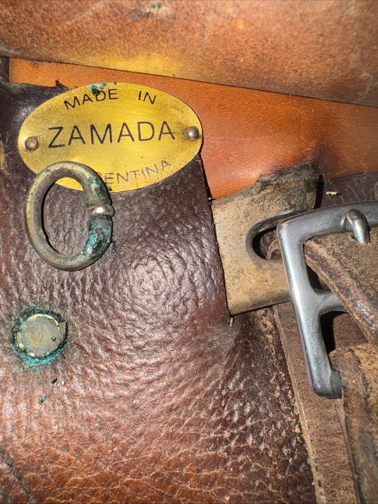 English Saddle And Girth
