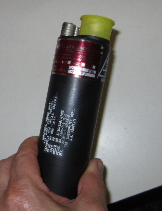 AIRCRAFT INDICATOR FUEL QUANTITY