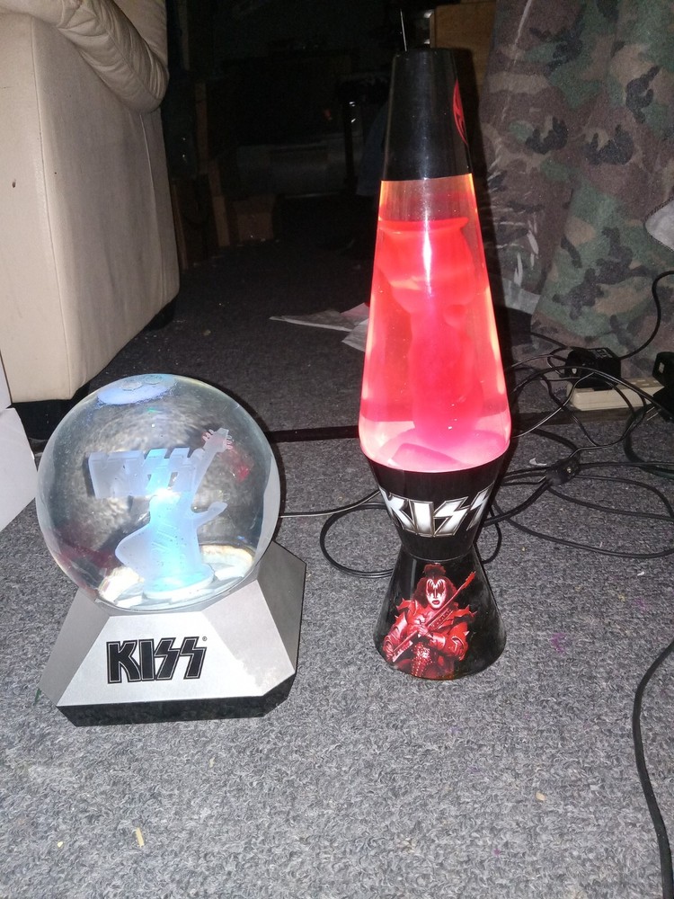 KISS guitar glitter snow globe and Lava Lamp read description p