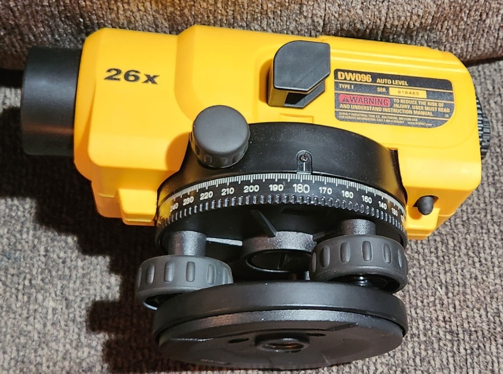 DEWALT DW096 Magnification Automatic Optical Level