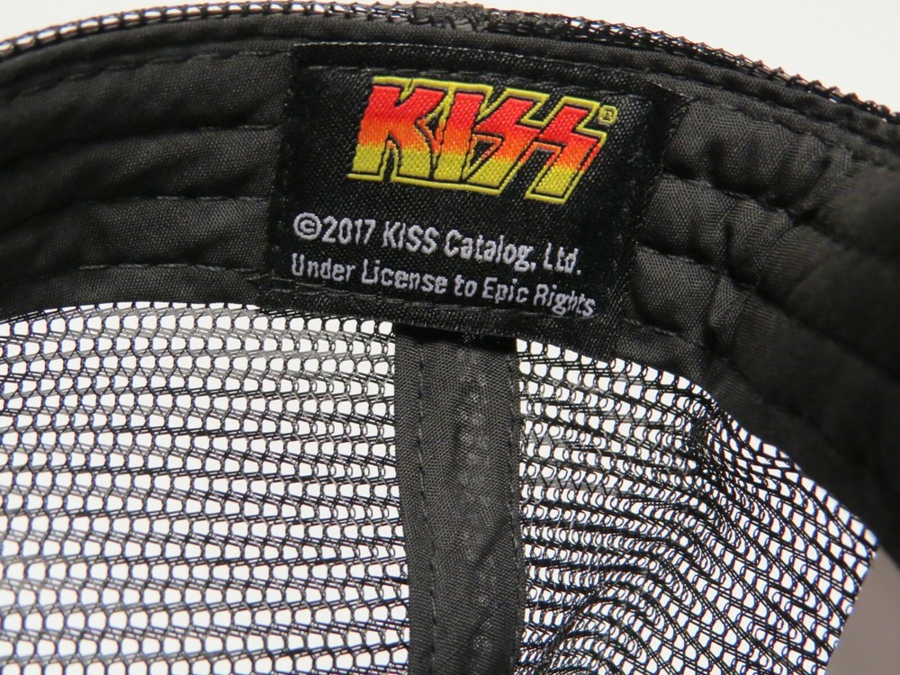 KISS LOGO TRUCKER HAT NEW WITH TAGS