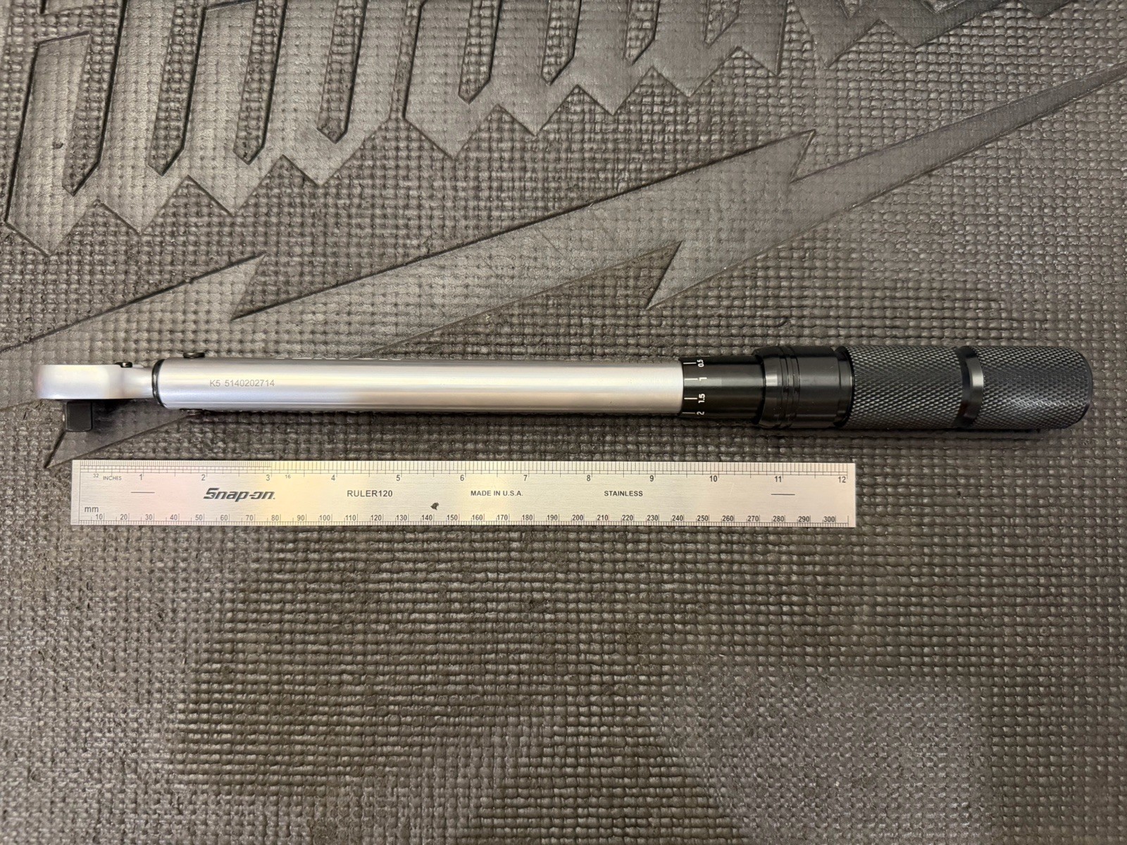 Tekton 3/8” 10-100 ft/lb 90 Tooth Micrometer Torque Wrench - TRQ51402