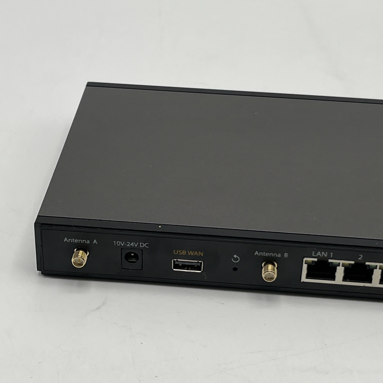 Peplink Pepwave Surf SOHO MK3 WiFi Router SUS-SOHO-T Dual-Band Professional