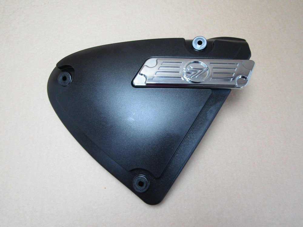 Keeway Superlight 125 2023 90 miles right side fairing panel (13086)