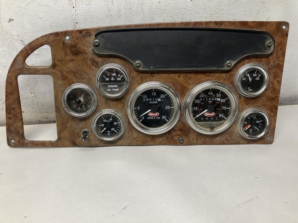 Peterbilt 378 Speedometer Instrument Cluster - Used