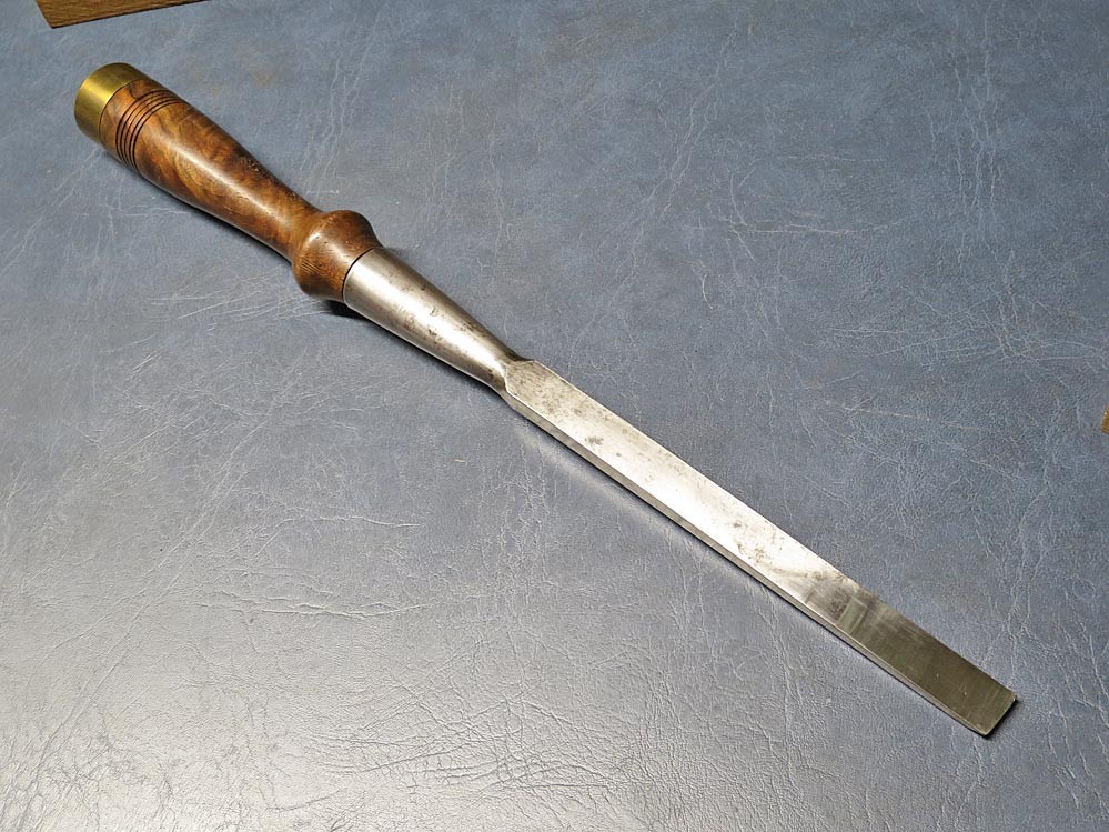 D.R. BARTON 5/8 INCH EXTRA LONG SQUARE EDGE MORTISE CHISEL BEAUTIFUL HANDLE