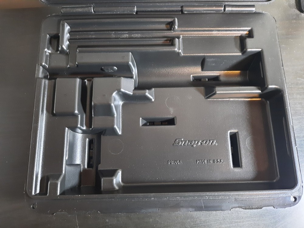 NO TOOL - Snap-on Tools BLACK Ratcheting Screwdriver Set Storage Case PB146A