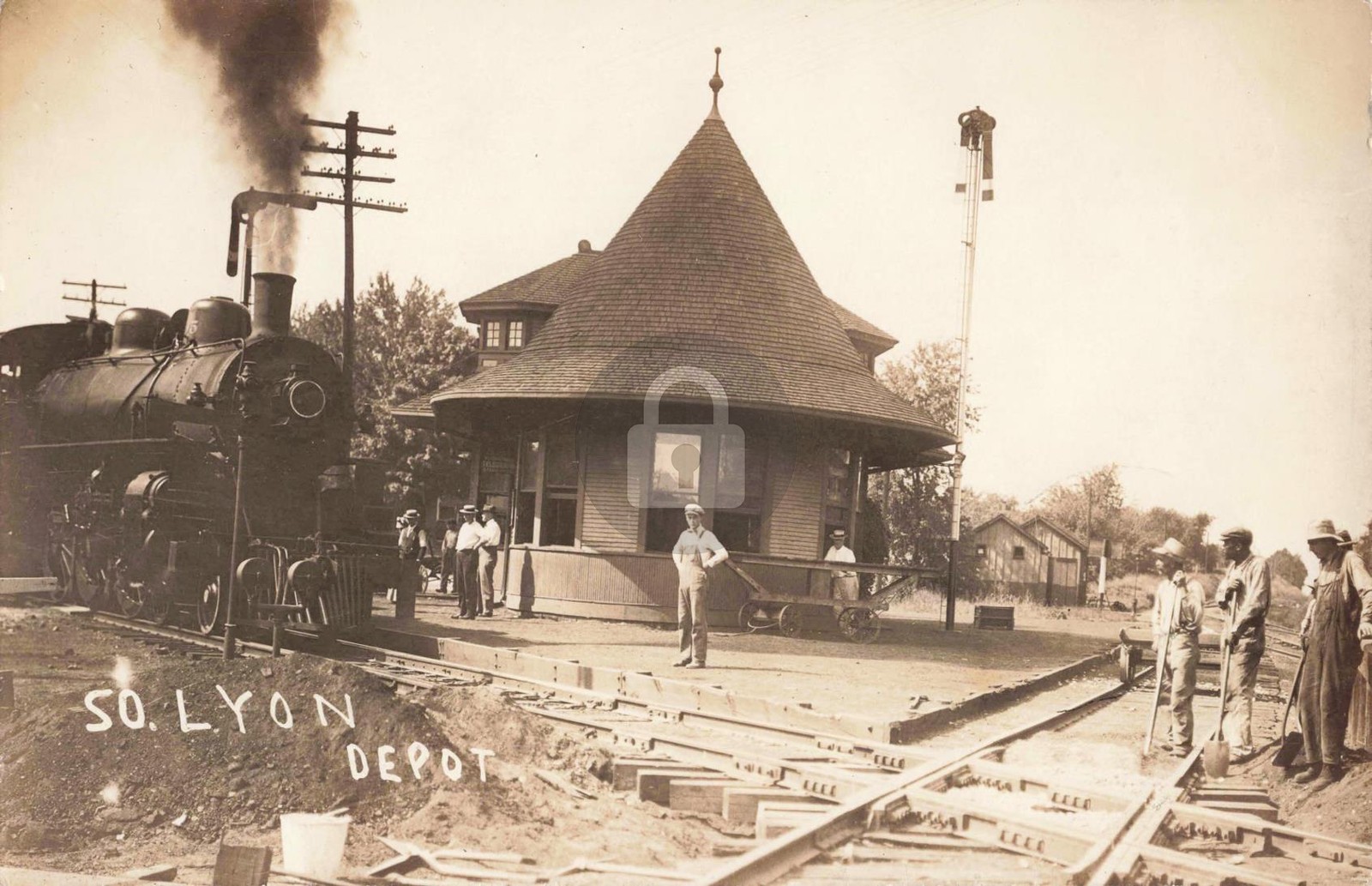Railroad Depot, South Lyon MI Michigan 1915 RPPC Photo Postcard COPY