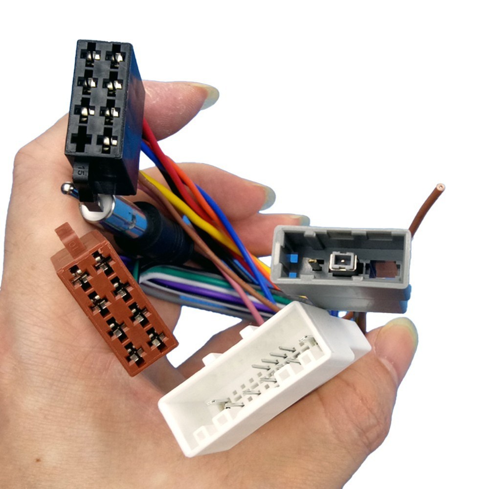Practical ISO Adapter Cable for Nissan Vehicles with Antenna Functionality