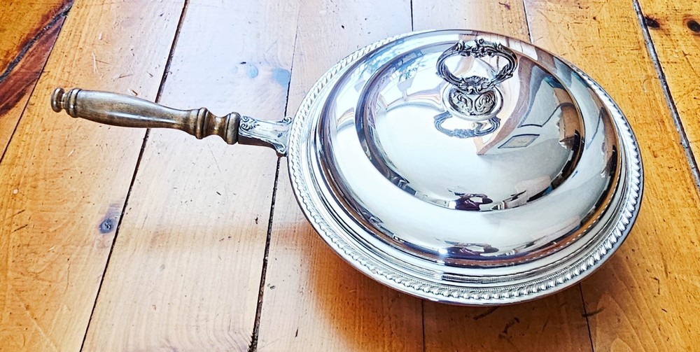 Sheridan Serving Covered Dish 2 QT Pyrex Chafing Stand + Burner Silverplate