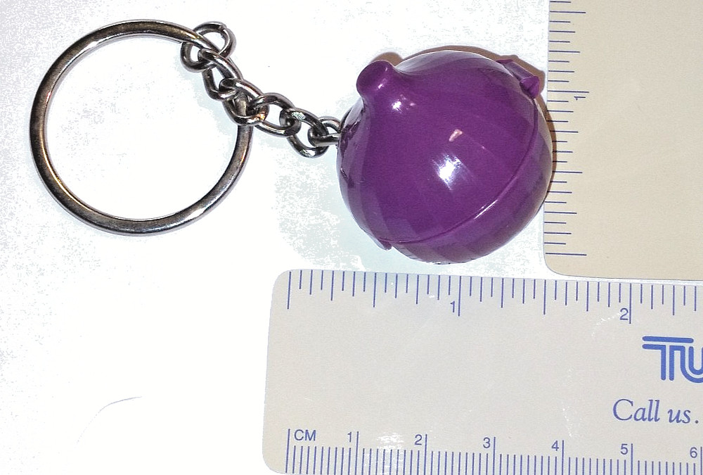 Tupperware Deep Opaque Purple Onion Keeper Keychain - New - Opens