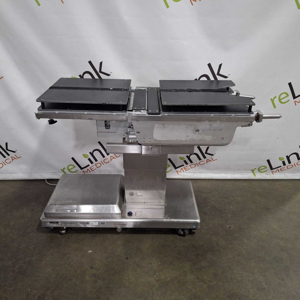 Skytron 3501B Surgical Table