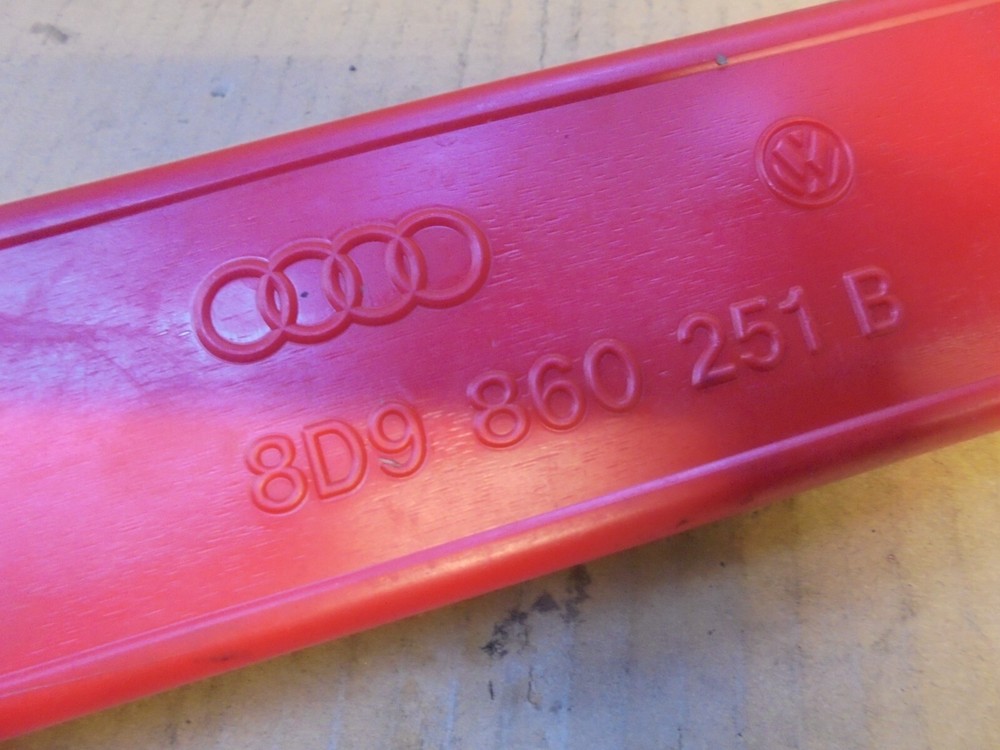 AUDI WARNING TRIANGLE WITH PLASTIC CASE 8D9860251B