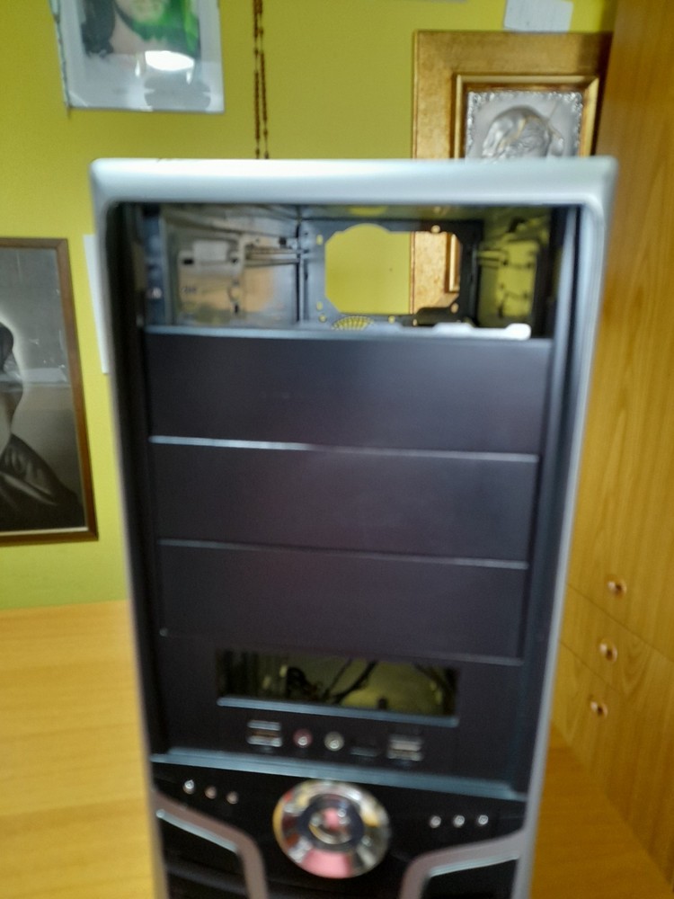 USED DESKTOP CASE