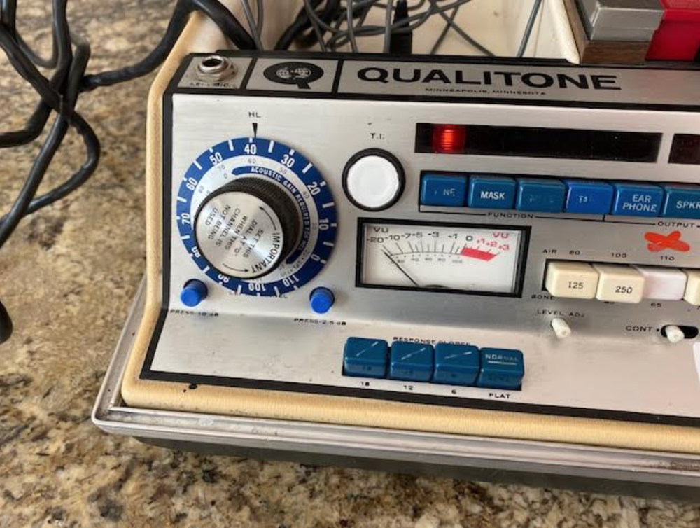 Qualitone Acoustic Appraiser Audiometer ANSI Hearing Threshold Level