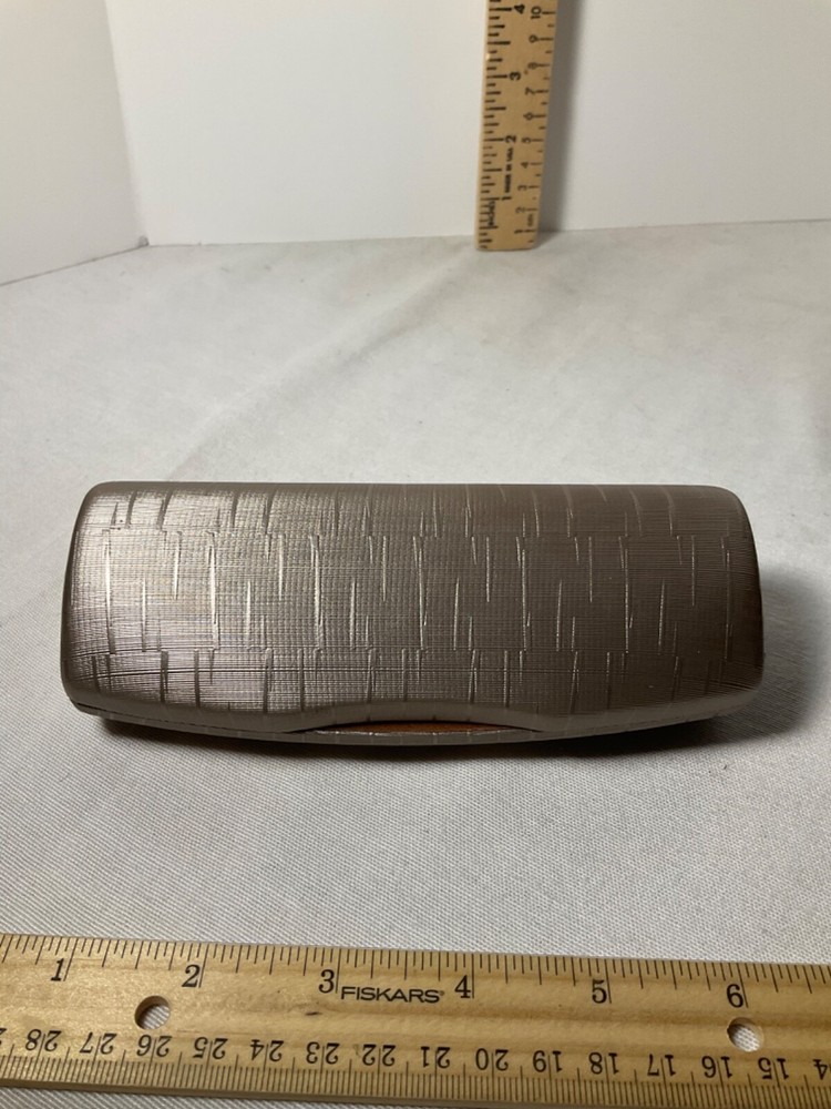 Adrienne Vittadini hardshell glasses case Hinged
