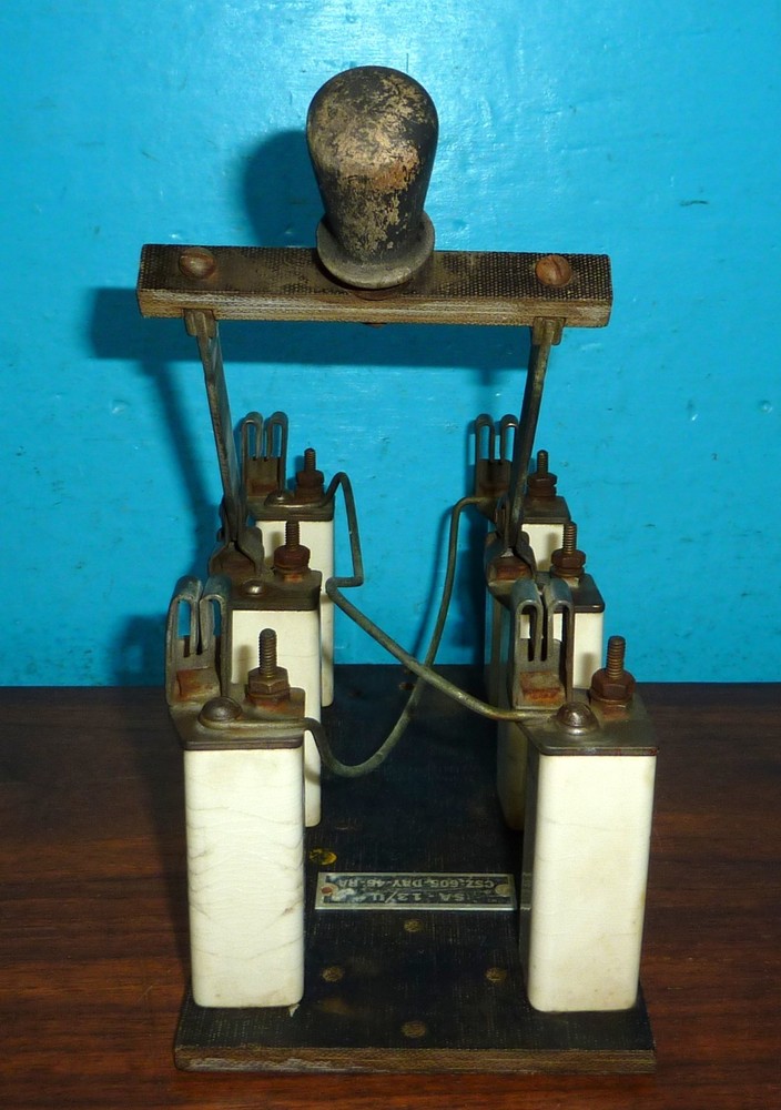 WWII SA-13/U Antenna Knife Switch 4in x 8in