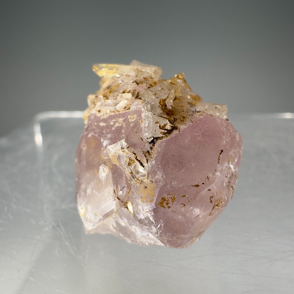 Fluorapatite: Mount Xuebaoding, Songpan Co., Sichuan, China