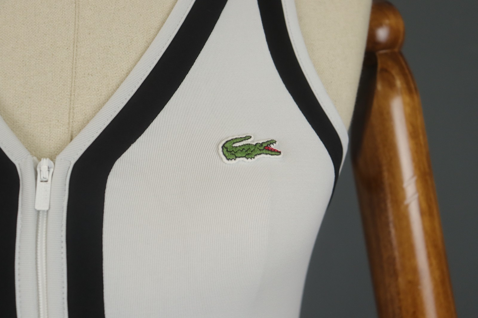 LACOSTE Sport White Black Stretch Sleeveless V-Neck 1/4 Zip Tennis Dress Size 40