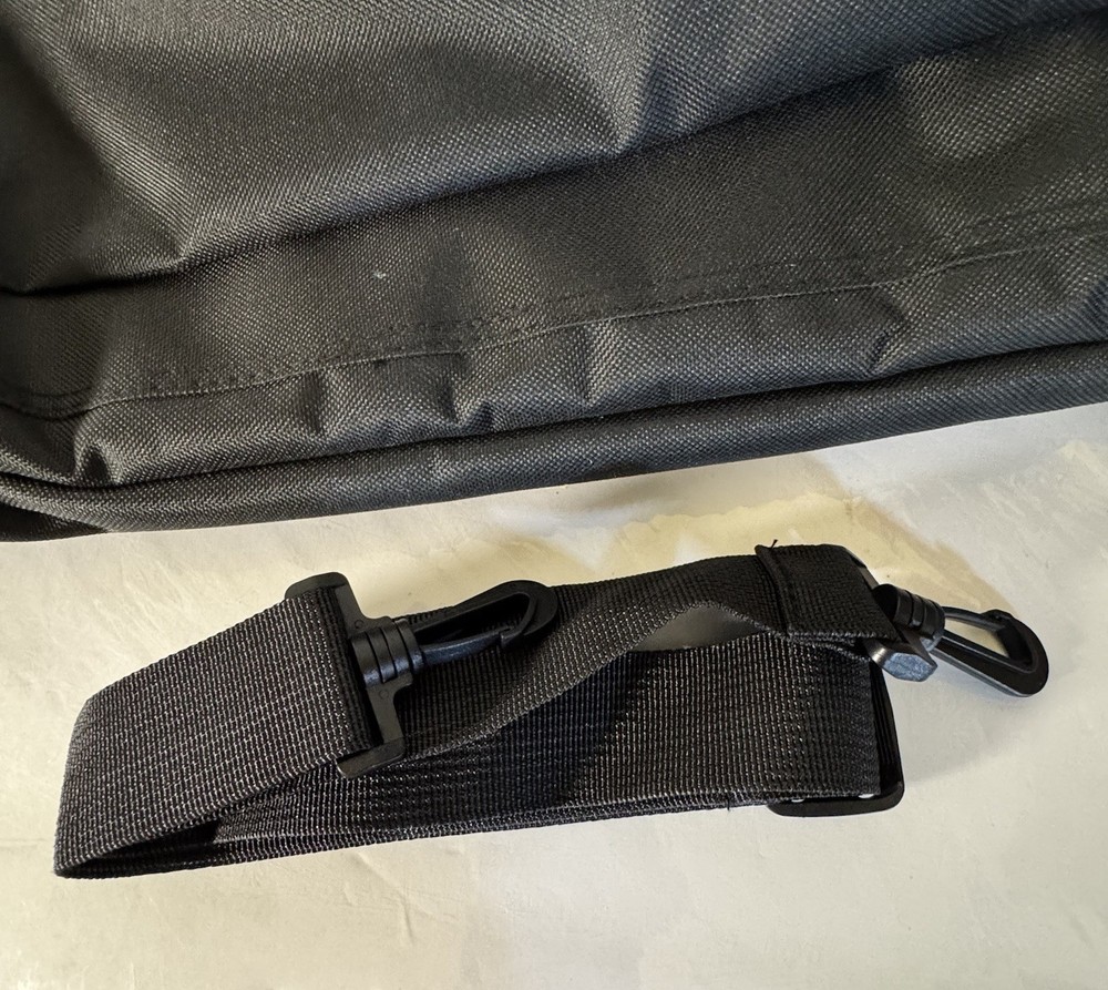 Compound Bow Case Light-Weight Soft Bow Bag with Arrow Pocket and Backpack Strip
