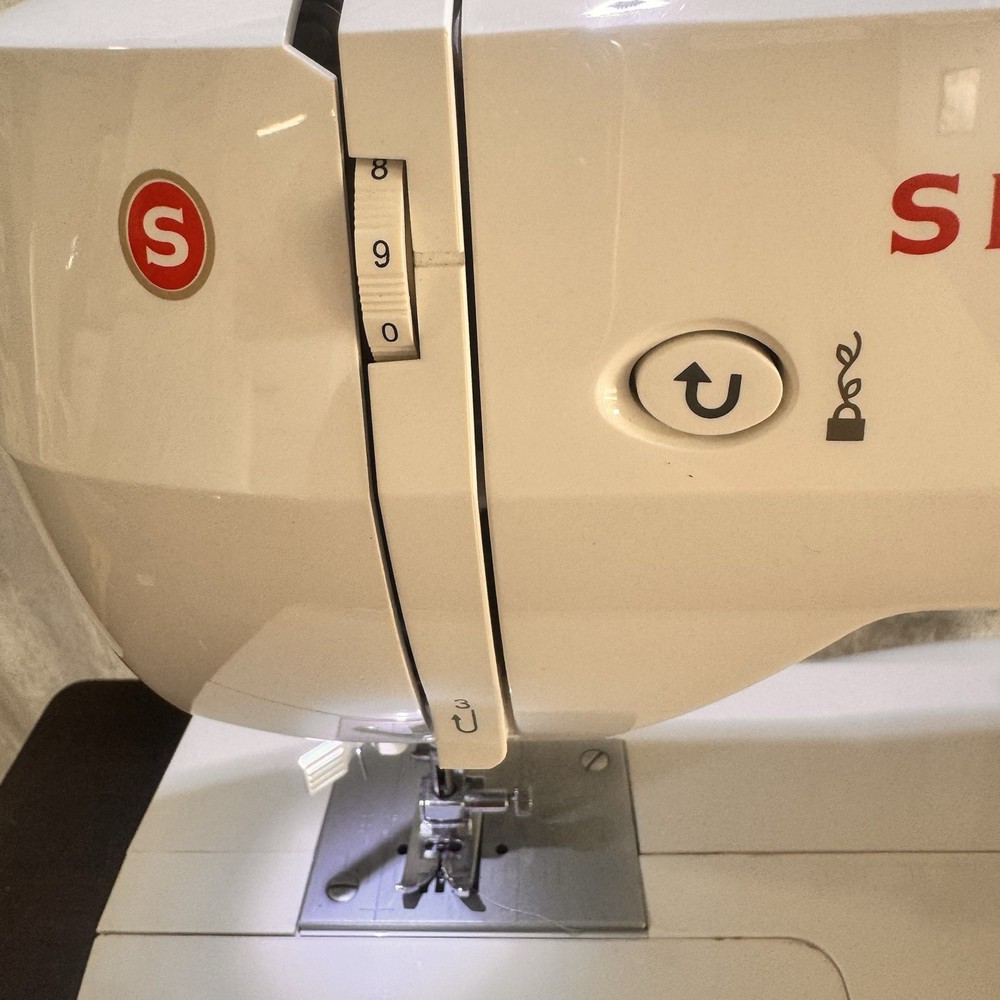 Singer Brilliance 6199 Electronic Sewing Machine
