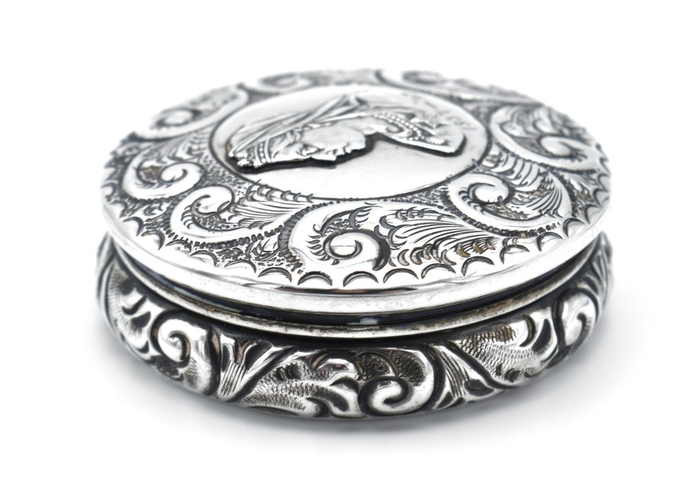 Antique Victorian Solid Silver Powder Pot Snuff Box Golden Jubilee Repousse 1896