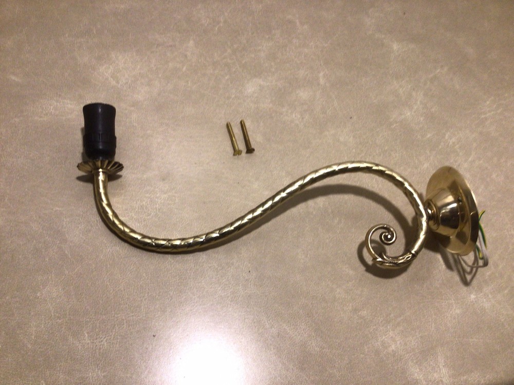 1 Vintage Brass Wall Lights ￼